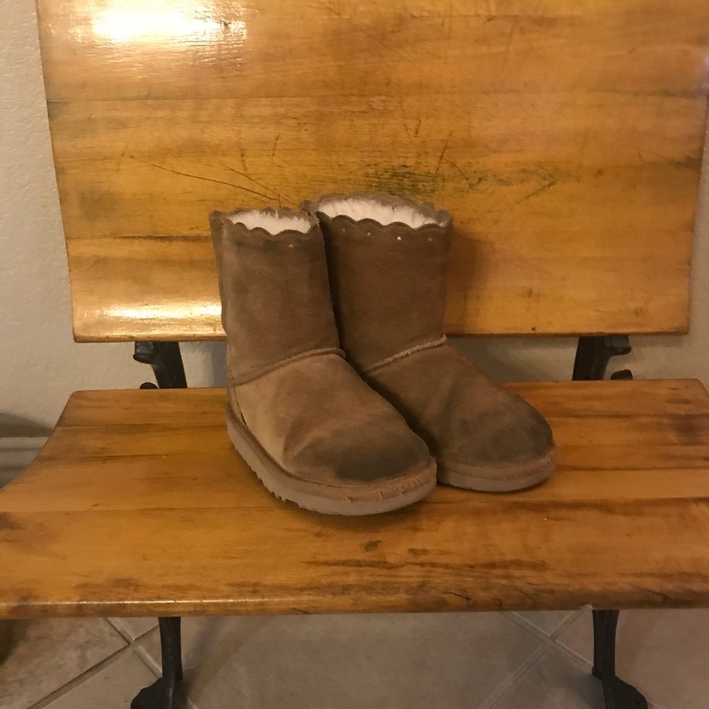 Used girls uggs